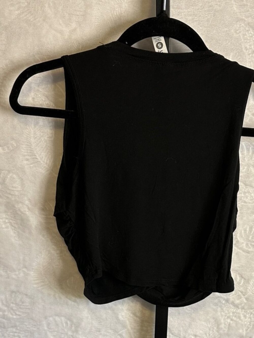 Stylish Black Sleeveless Crop Top‎ - Picture 2 of 2